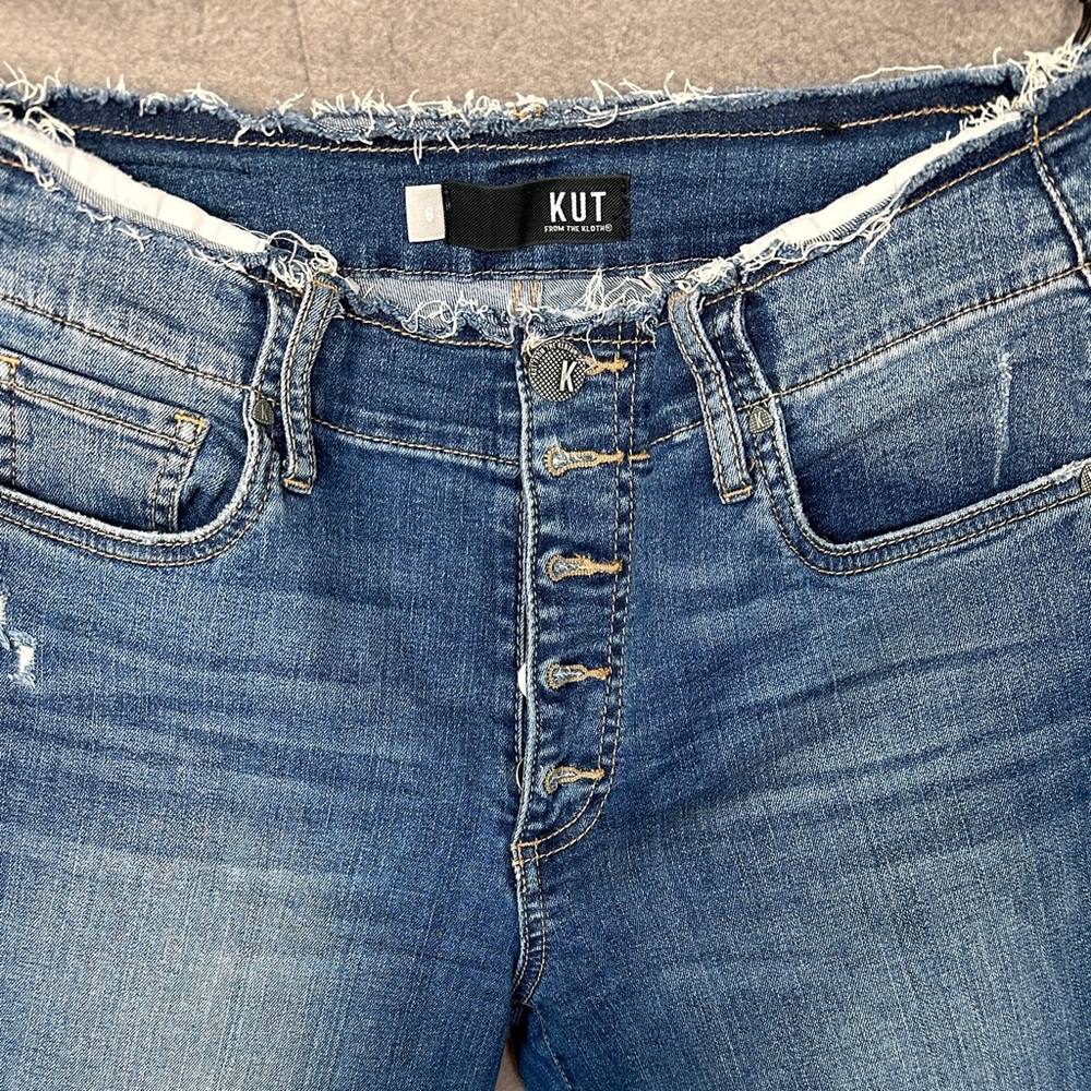Kut from the Kloth button fly skinny Jean. Size 6